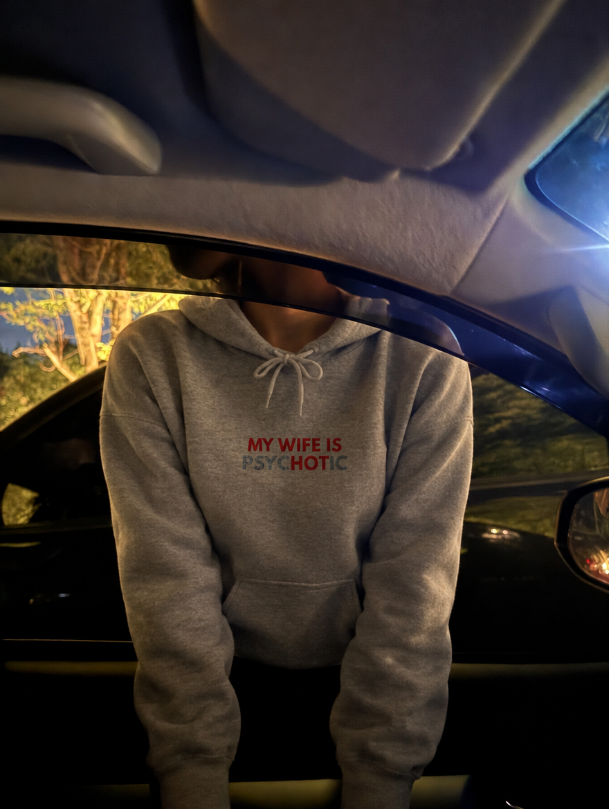 ONA – Hot Hoodie, lifestyle photo